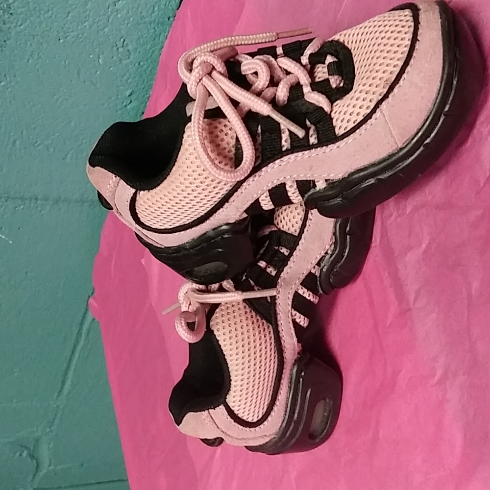Child jazz sneakers